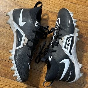 Boys 6.5 Nike Football Cleats